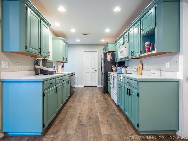 2208 Green Meadows, Mcalester, OK 74501