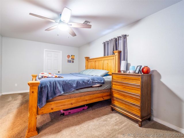 2208 Green Meadows, Mcalester, OK 74501