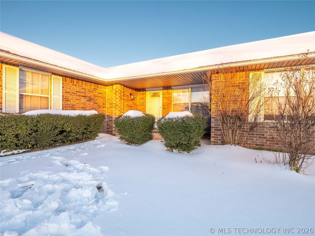 2208 Green Meadows, Mcalester, OK 74501