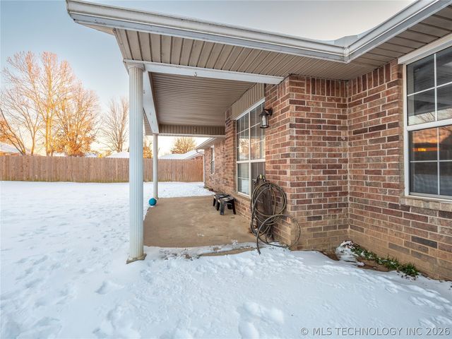 2208 Green Meadows, Mcalester, OK 74501