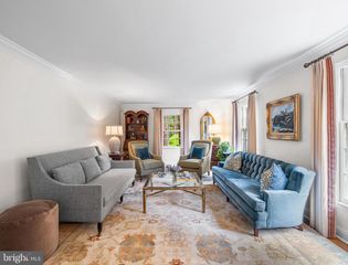 223 COUNTRY GATE RD, Wayne, PA 19087