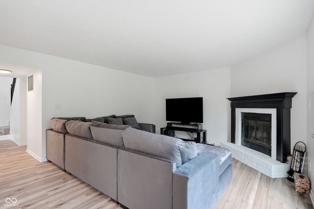 11127 Bayridge Circle W, Indianapolis, IN 46236
