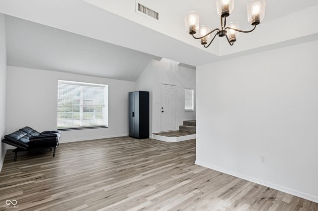 11127 Bayridge Circle W, Indianapolis, IN 46236