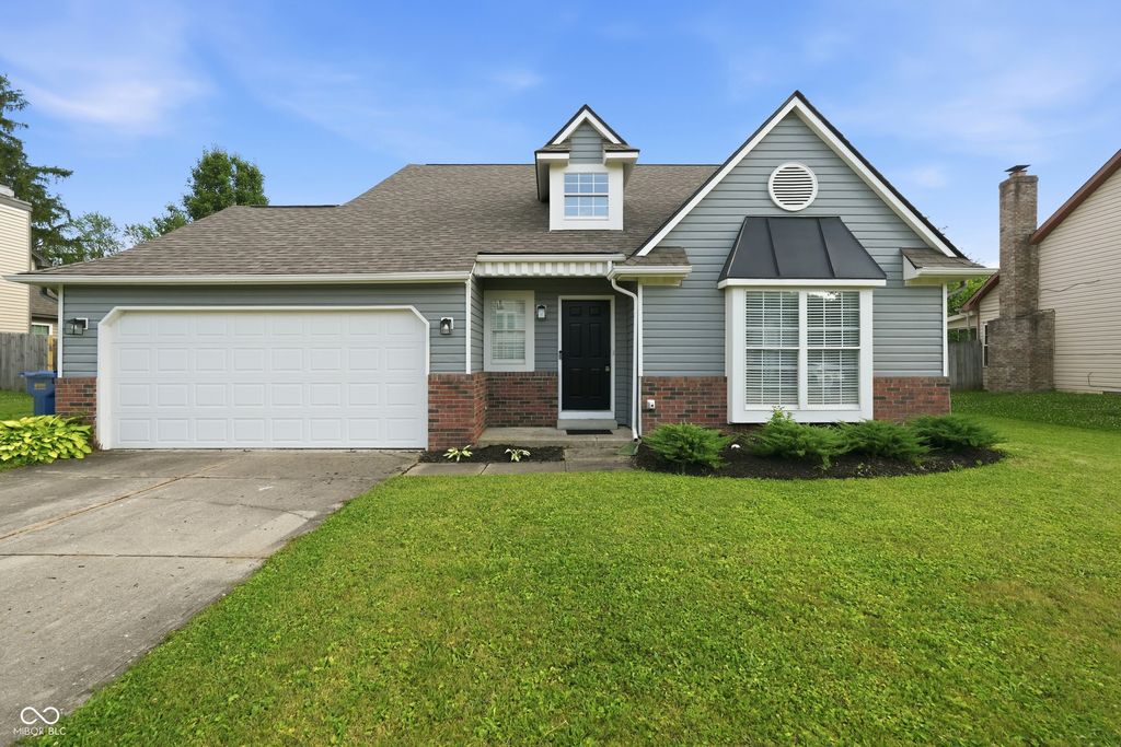11127 Bayridge Circle W, Indianapolis, IN 46236