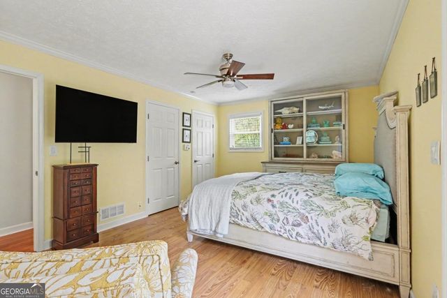 4191 Whispering Forest Court SW, Lilburn, GA 30047