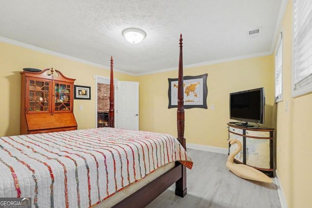 4191 Whispering Forest Court SW, Lilburn, GA 30047