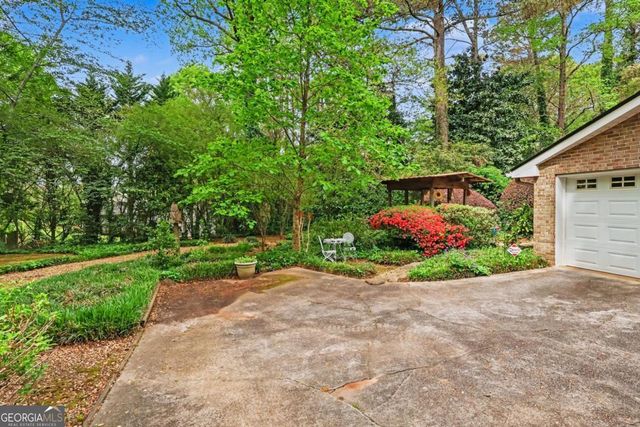 4191 Whispering Forest Court SW, Lilburn, GA 30047