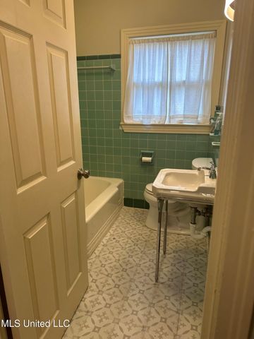 3564 Cowan Place, Jackson, MS 39216