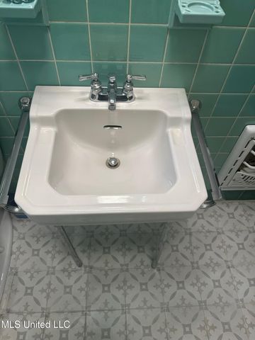 3564 Cowan Place, Jackson, MS 39216