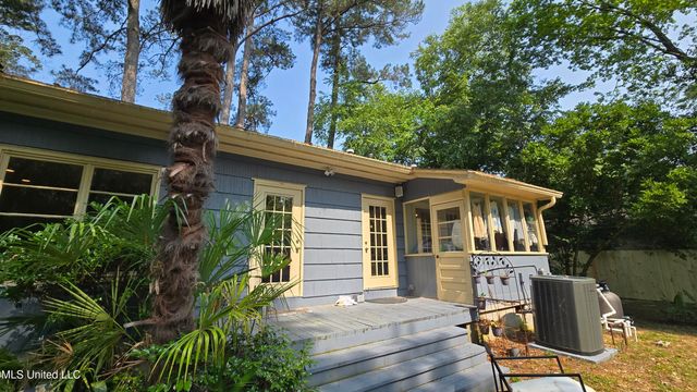 3564 Cowan Place, Jackson, MS 39216