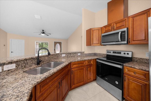 12114 SE 87TH TERRACE, Belleview, FL 34420
