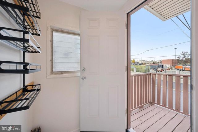 5648 N WARNOCK ST, Philadelphia, PA 19141