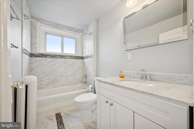 5648 N WARNOCK ST, Philadelphia, PA 19141