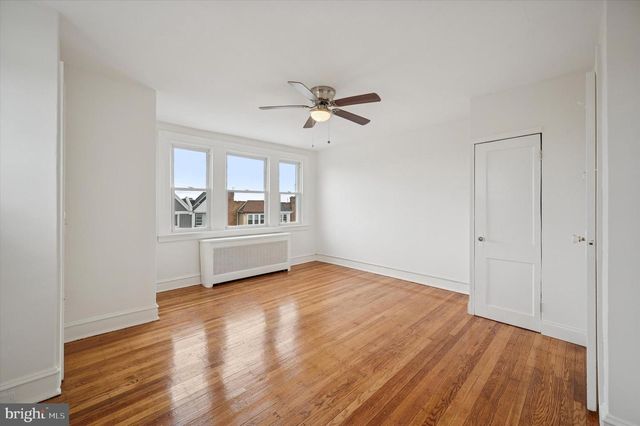 5648 N WARNOCK ST, Philadelphia, PA 19141