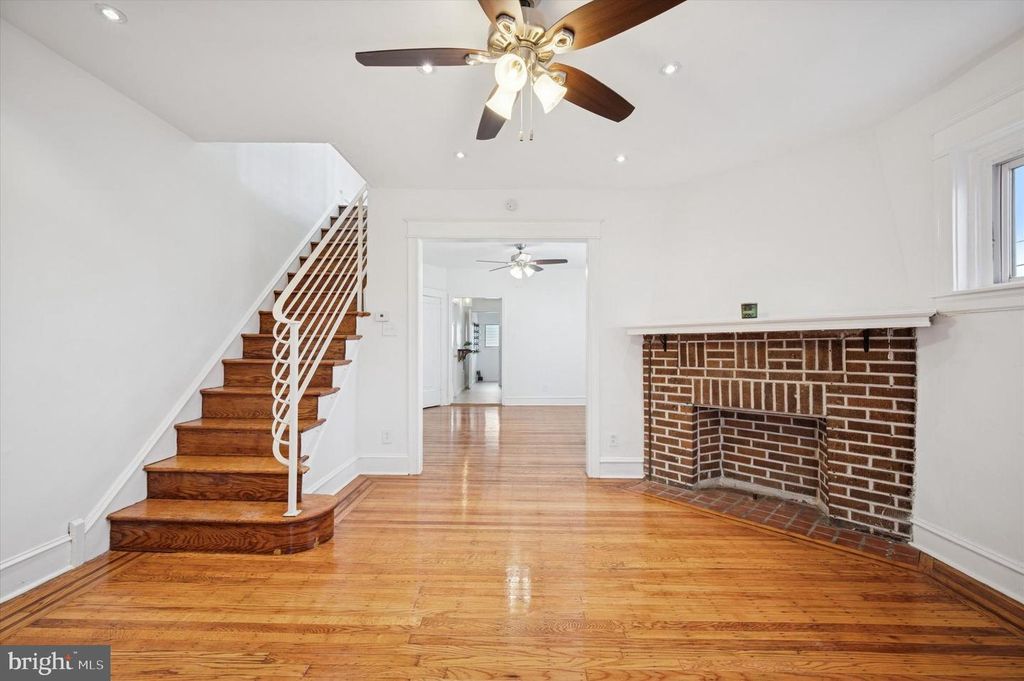 5648 N WARNOCK ST, Philadelphia, PA 19141