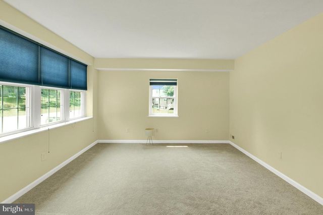 1305 STIRLING ST, Coatesville, PA 19320