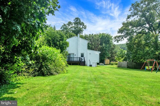 1305 STIRLING ST, Coatesville, PA 19320