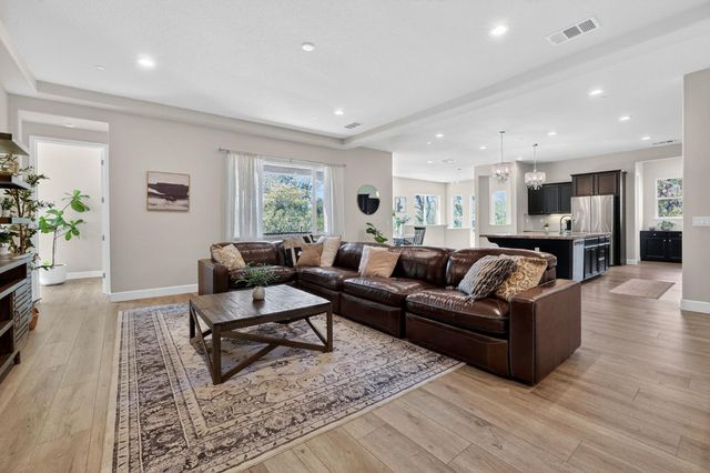 6324 Monument Springs Dr, Rocklin, CA 95677