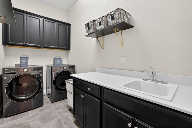 6324 Monument Springs Dr, Rocklin, CA 95677