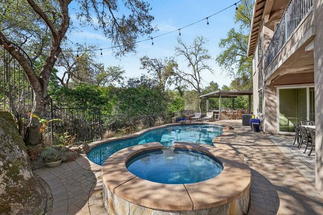 6324 Monument Springs Dr, Rocklin, CA 95677