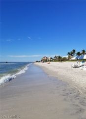 10475 Gulf Shore DR 165, Naples, FL 34108