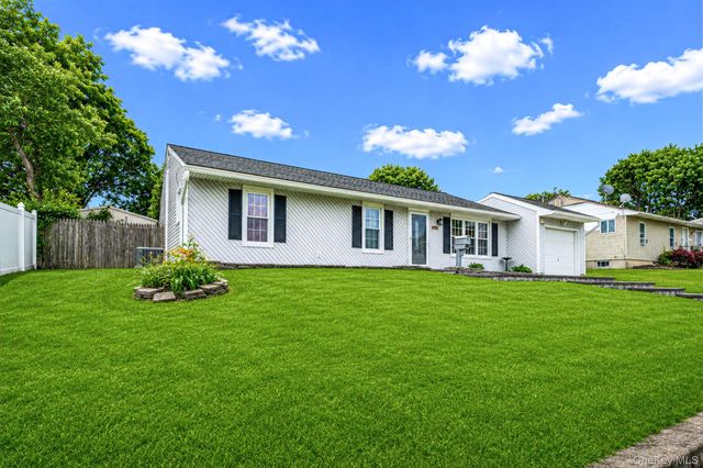 36 Naples Avenue, Central Islip, NY 11722