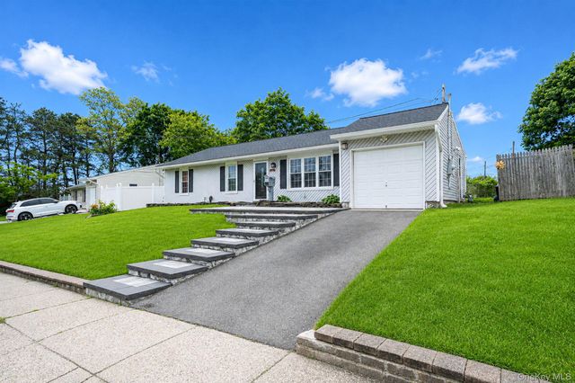36 Naples Avenue, Central Islip, NY 11722