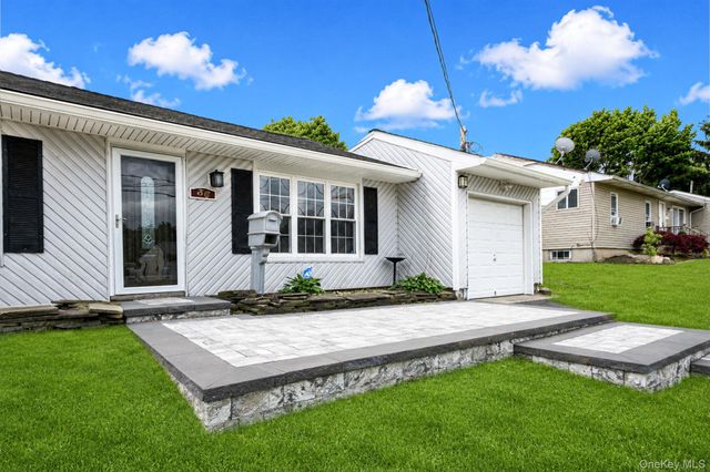 36 Naples Avenue, Central Islip, NY 11722