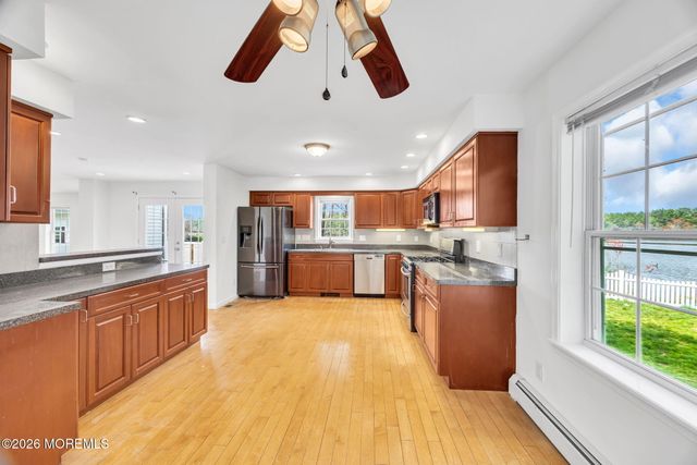 1541 Monmouth Avenue, Toms River, NJ 08757