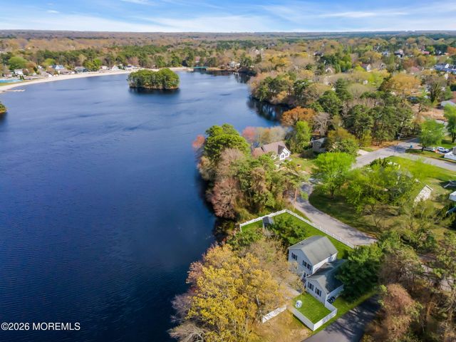 1541 Monmouth Avenue, Toms River, NJ 08757