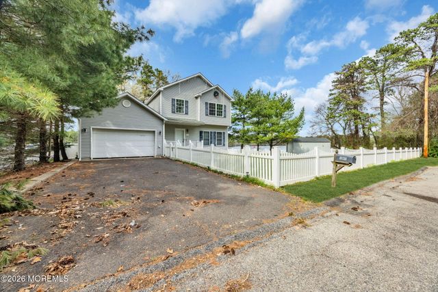 1541 Monmouth Avenue, Toms River, NJ 08757