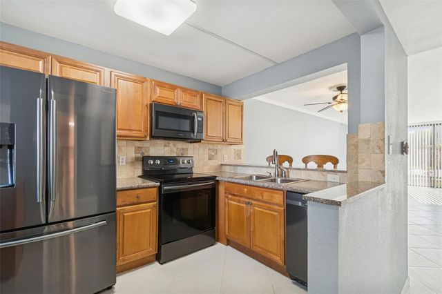 2051 SKIMMER COURT W 114, Clearwater, FL 33762