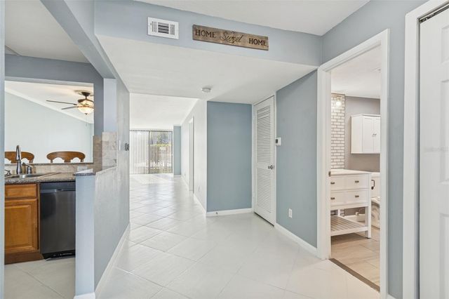 2051 SKIMMER COURT W 114, Clearwater, FL 33762