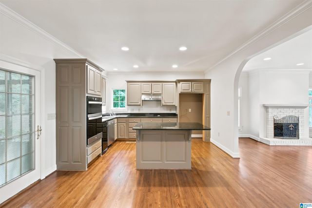 911 VELMONT LANE, Homewood, AL 35226
