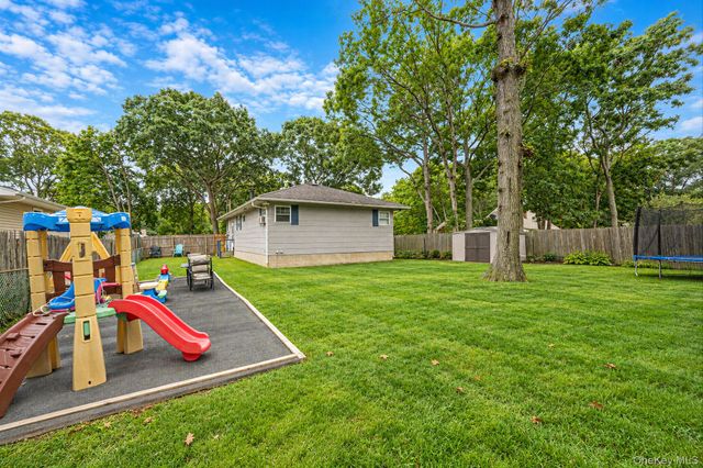 129 Shinnecock Avenue, Mastic, NY 11950