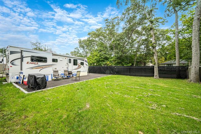 129 Shinnecock Avenue, Mastic, NY 11950