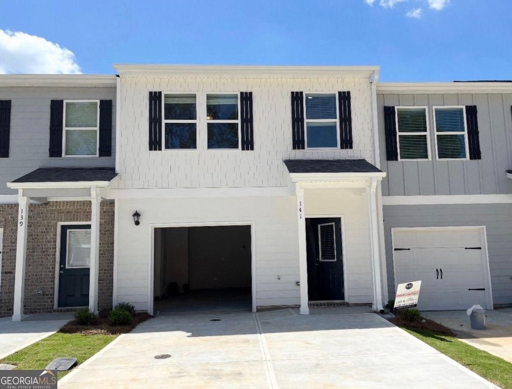 141 Village Green Drive NW, Adairsville, GA 30103