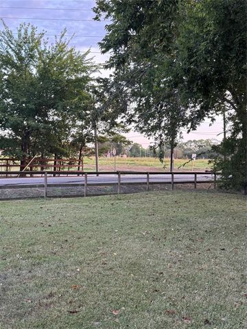 1138 B Llano Street, Pasadena, TX 77504