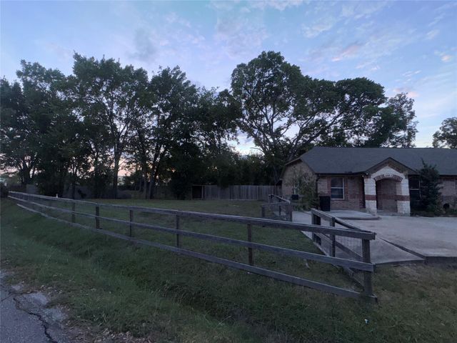 1138 B Llano Street, Pasadena, TX 77504