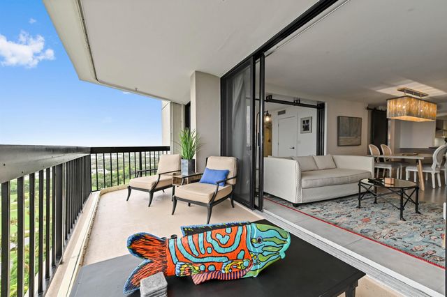 2425 Presidential Way 1806, West Palm Beach, FL 33401