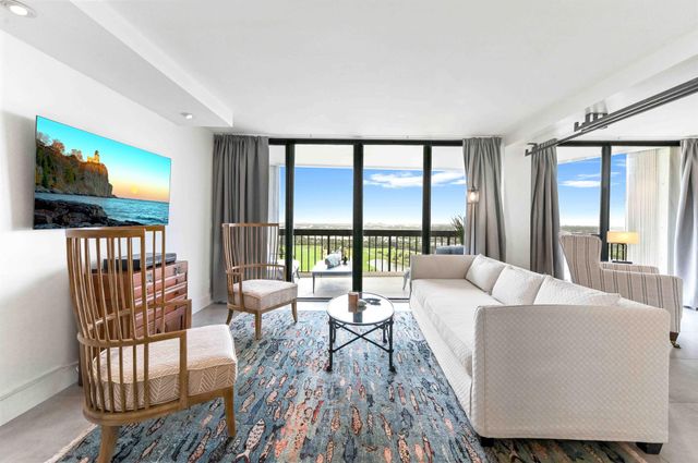 2425 Presidential Way 1806, West Palm Beach, FL 33401