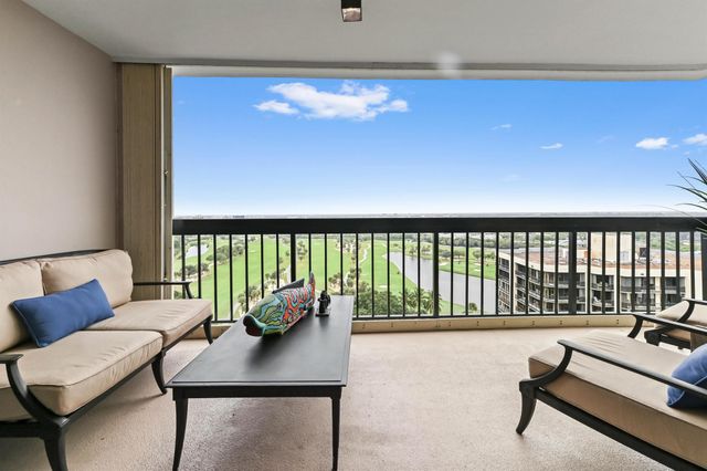 2425 Presidential Way 1806, West Palm Beach, FL 33401