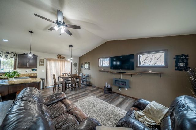 1816 Spruce Grove Trail, Detroit Lakes, MN 56501