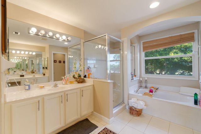 3887 Hamilton Key, West Palm Beach, FL 33411