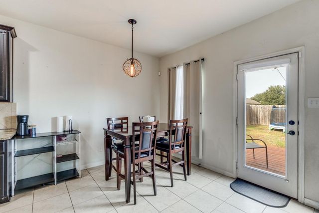 1524 Treeta TRL, Kyle, TX 78640