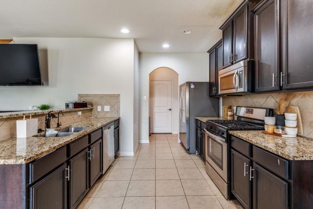 1524 Treeta TRL, Kyle, TX 78640