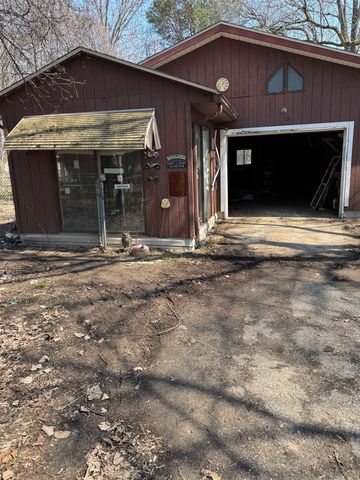 3944 Lone Road, Freeland, MI 48623