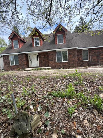 3944 Lone Road, Freeland, MI 48623