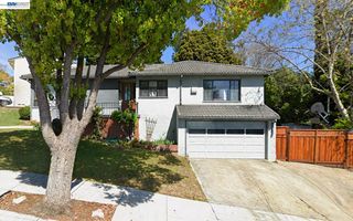 4880 Mancini Dr, Castro Valley, CA 94546