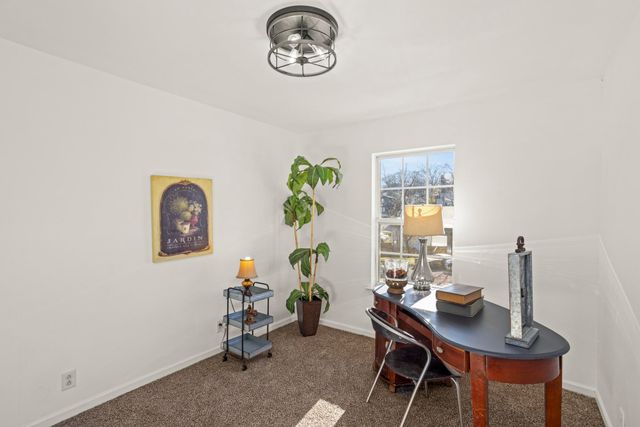 3325 Curtis Hill Ct, Nashville, TN 37218